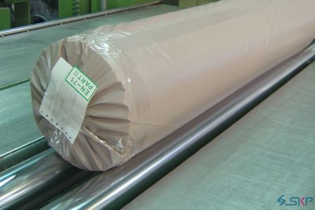 1. Standardverpackung: Mit undurchsichtigen PVC-Folien umwickeln